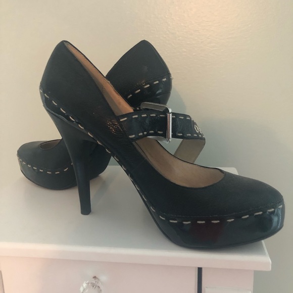 7 1/2 Black Michael Kors Heels - Picture 1 of 8